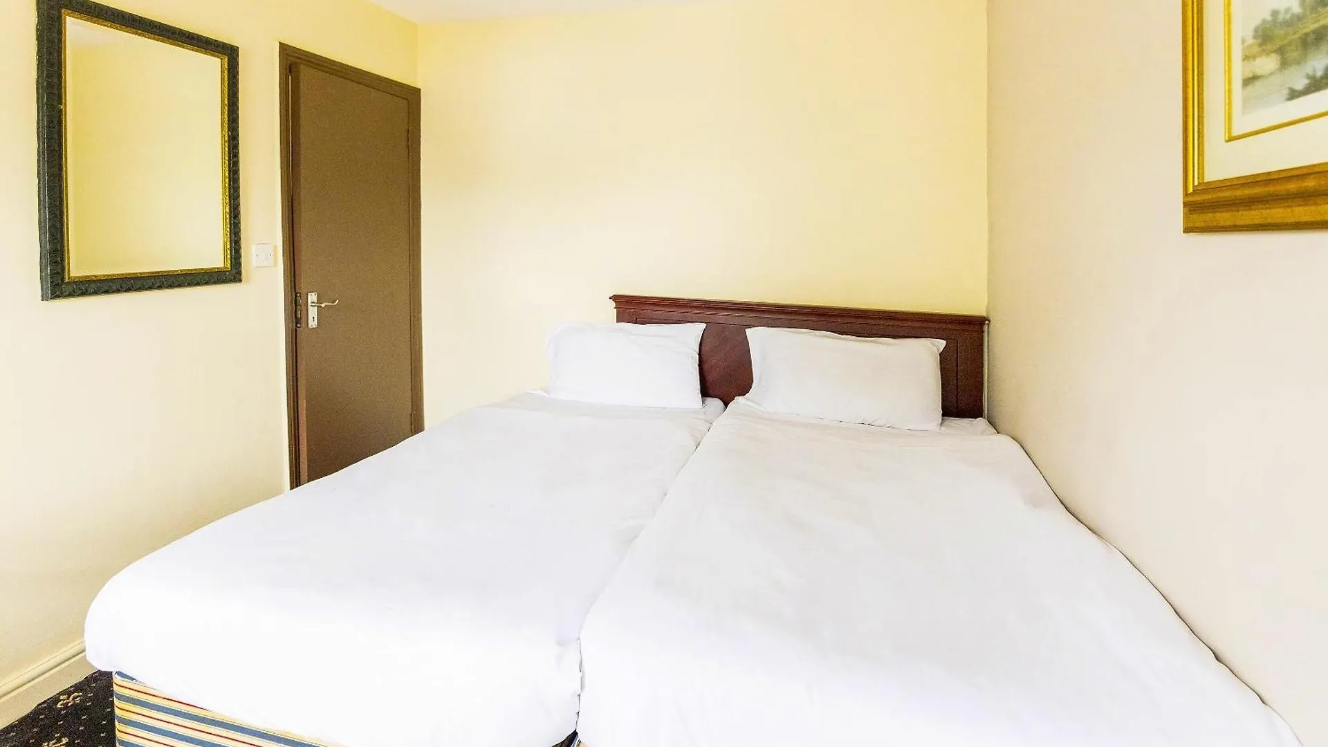 Hotel Old Oak Tree Inn Hounslow
