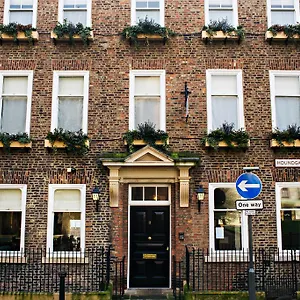 Houndgate Townhouse 3* Darlington (Durham)
